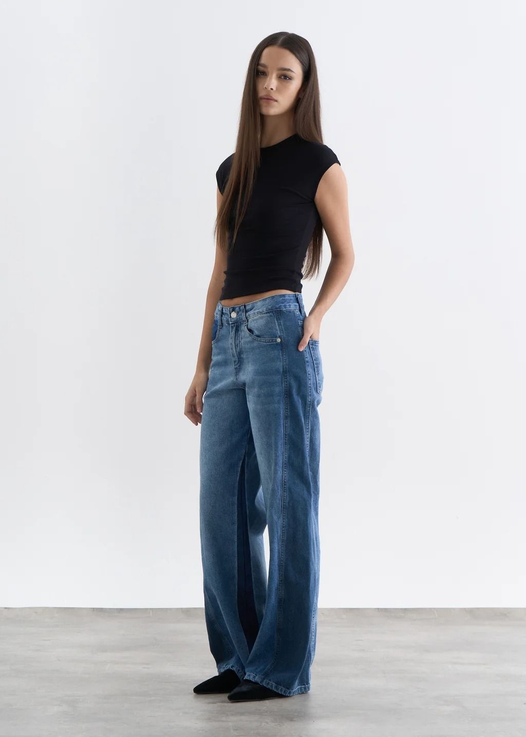 Jeans con recortes - foto 2